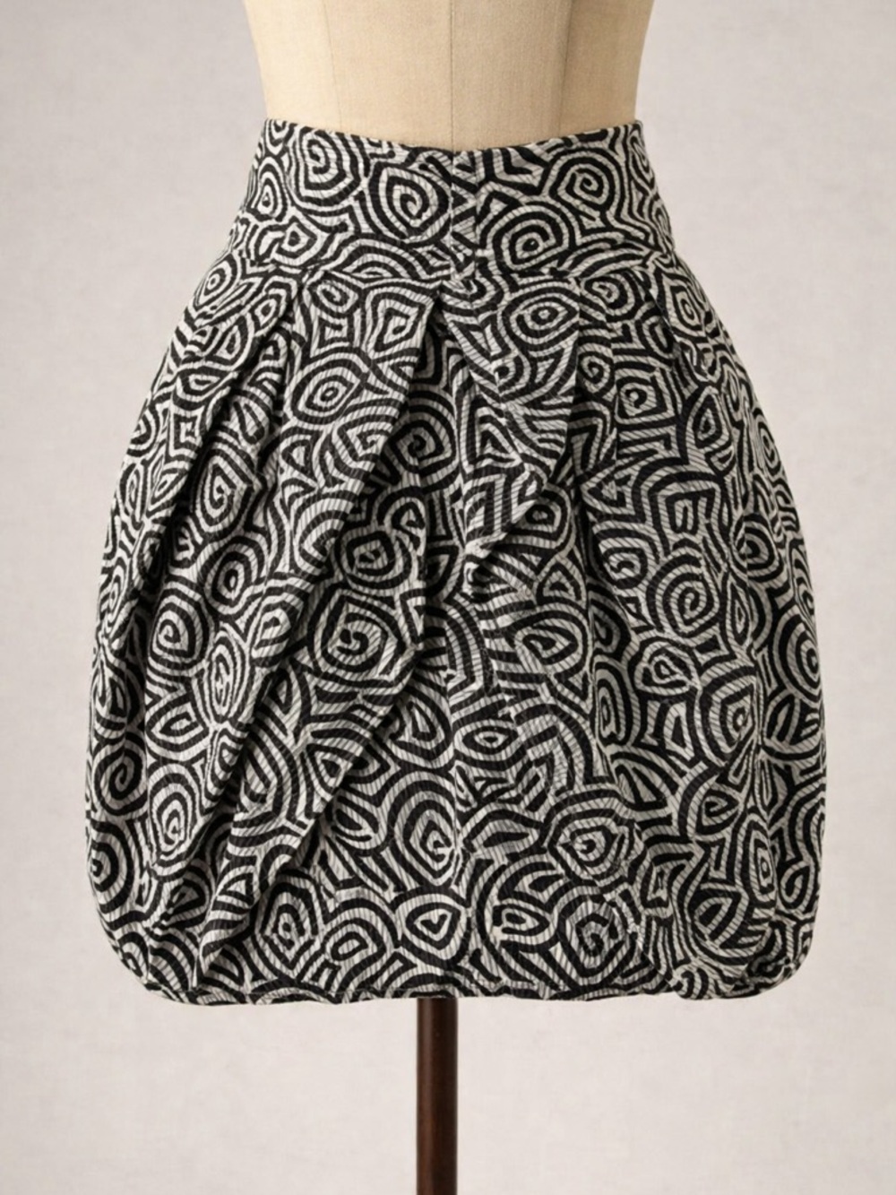 Anthro Eva Franco Black White Bubble Skirt Size 10 Jacquard Pleated